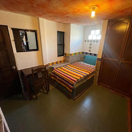 Hostal Casa De Dante Γκουαναχουάτο Εξωτερικό φωτογραφία